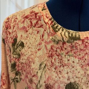 Show Me Your MuMu size S floral high-low lightweight sweater tunic,